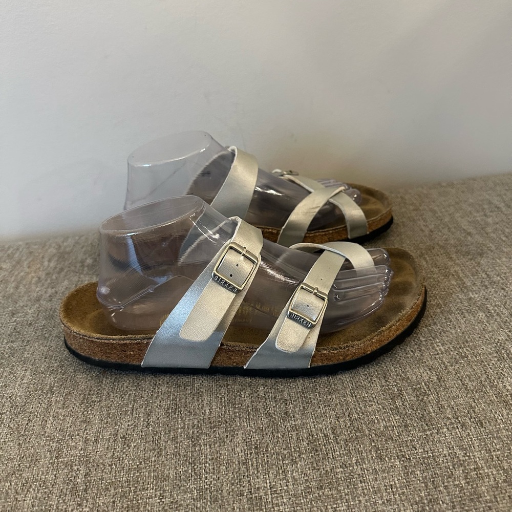 Birkenstock Women’s Silver Slip Sandals Size 10.5